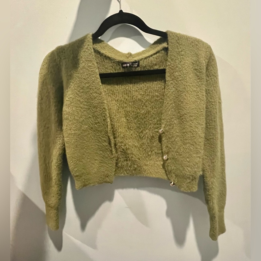 Green fuzzy cropped cardigan with pearl buttons - Picture 2 of 2
